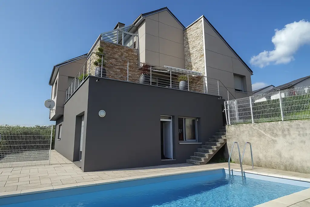 Ref Bardage en panneaux fibre ciment Onet le Château après