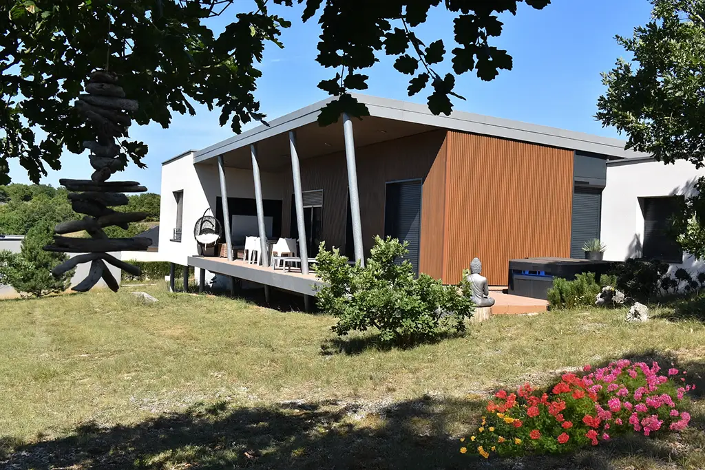 Bardage lames faux claire voie Gages